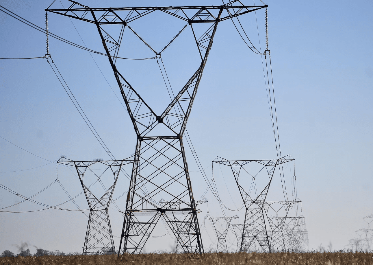 Tarifa de energia sobe 45% acima da inflação em 15 anos