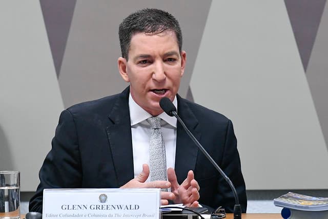 Glenn Greenwald é condenado a pagar R$ 200 mil a Sergio Moro