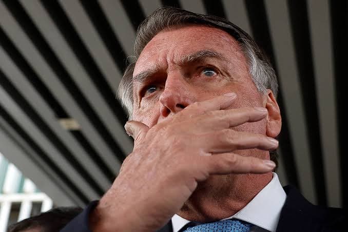 Defesa de Bolsonaro pede suspensão de ação sobre plano de golpe