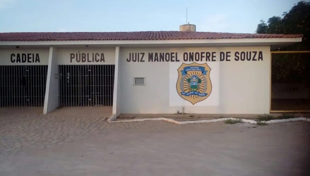 Dois detentos fogem da Cadeia Pública de Mossoró