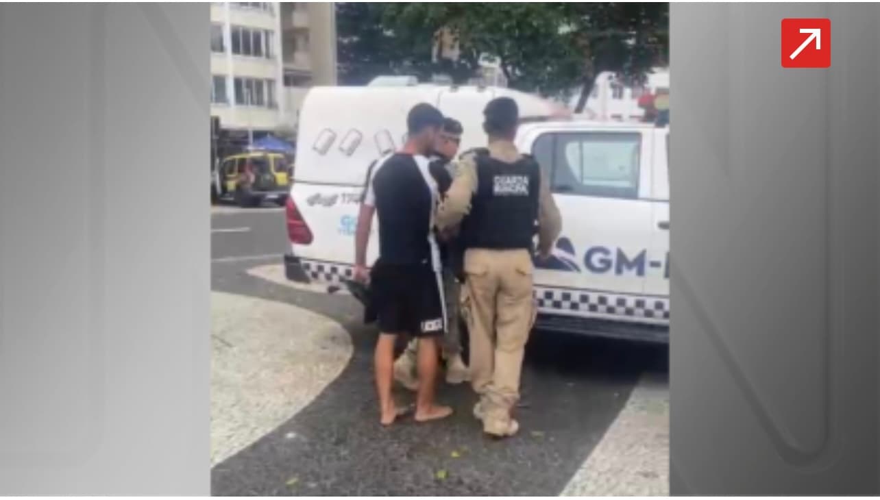 Ambulante é preso após cobrar R$ 1061 de turistas por dois milhos no RJ