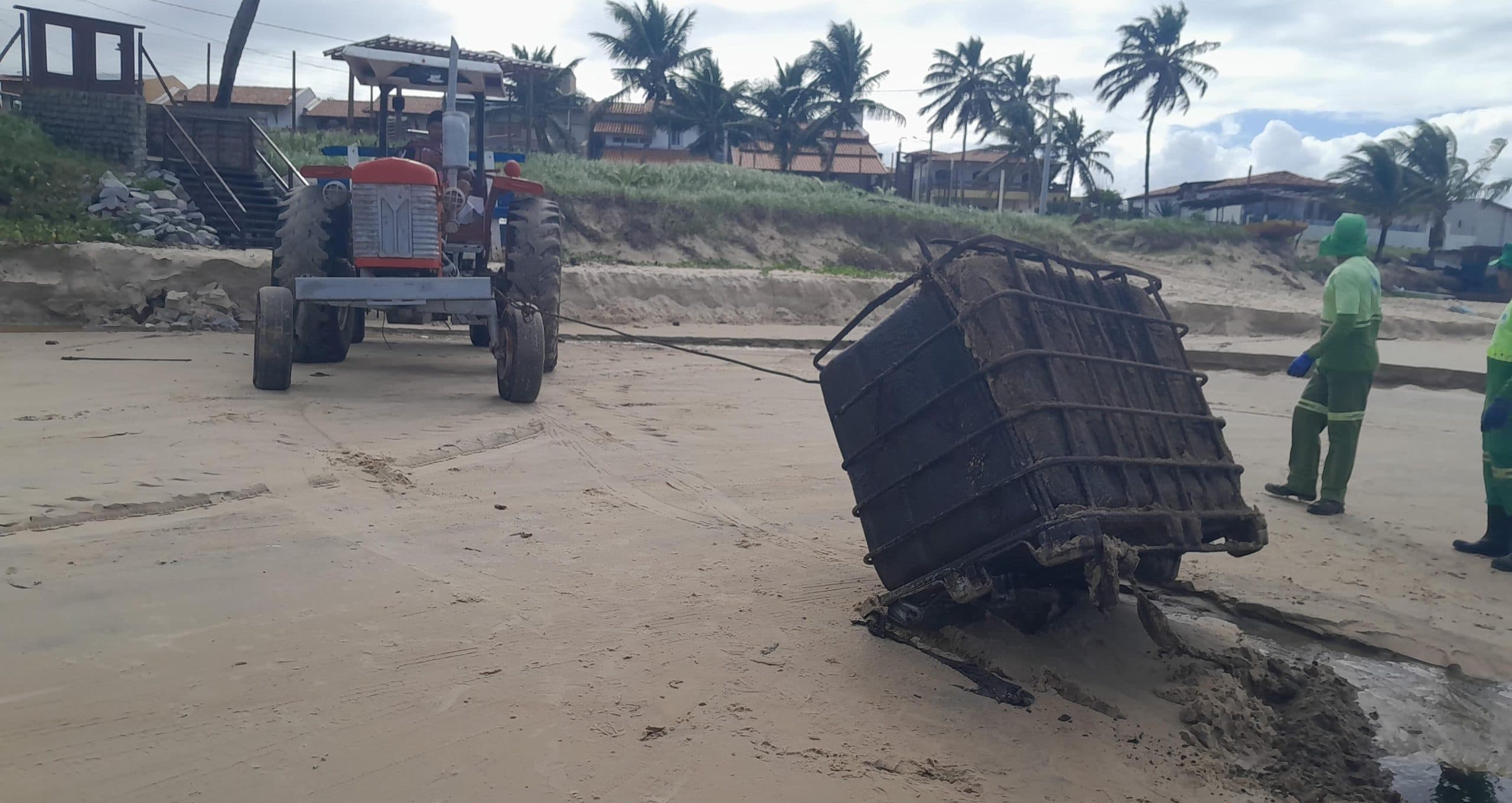 Ação rápida da Prefeitura de Ceará-Mirim evita possível dano ambiental na Praia de Jacumã