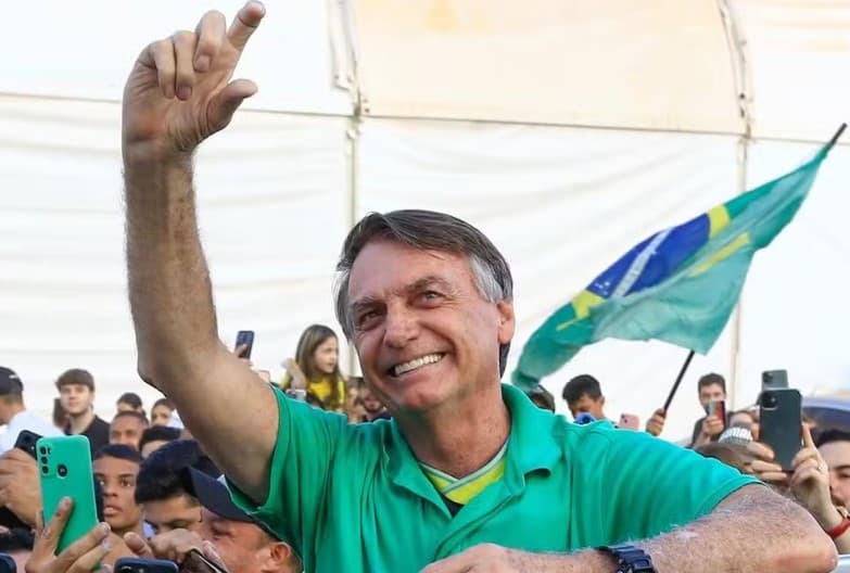 Após exames em hospital, Bolsonaro diz que retornará viagens pelo país e que levará médico para ato na Av. Paulista