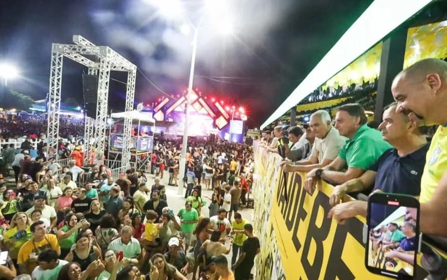 Bolsonaro encerra segundo dia do Rota 22 pelo RN com participação no Mossoró Cidade Junina