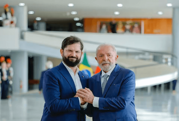 Em meio a tarifas e medidas de Trump contra o STF, Lula viaja ao Chile neste domingo para discutir defesa da democracia