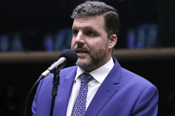 Líder da frente ruralista critica Plano Safra de Lula: ‘Peça de marketing’