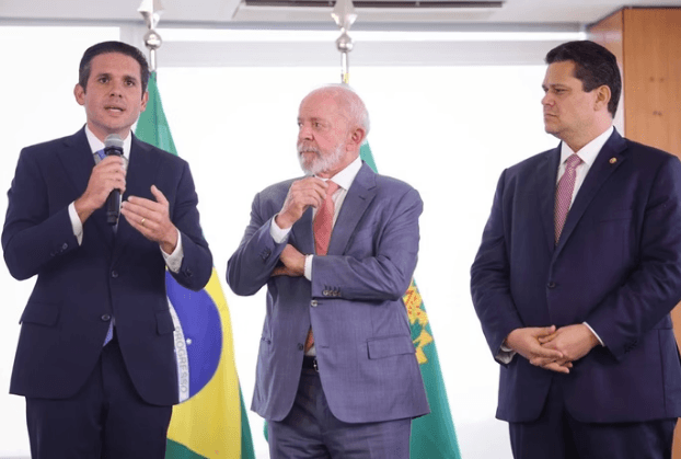 IOF: governo joga parado, escala auxiliares e atrasa entrada de Lula