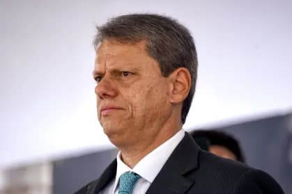 Tarcísio diz que Lula não tem "interlocução" para resolver tarifas de Trump