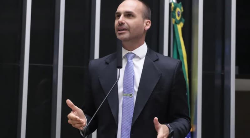 PT pede ao STF cassação de mandato de Eduardo Bolsonaro