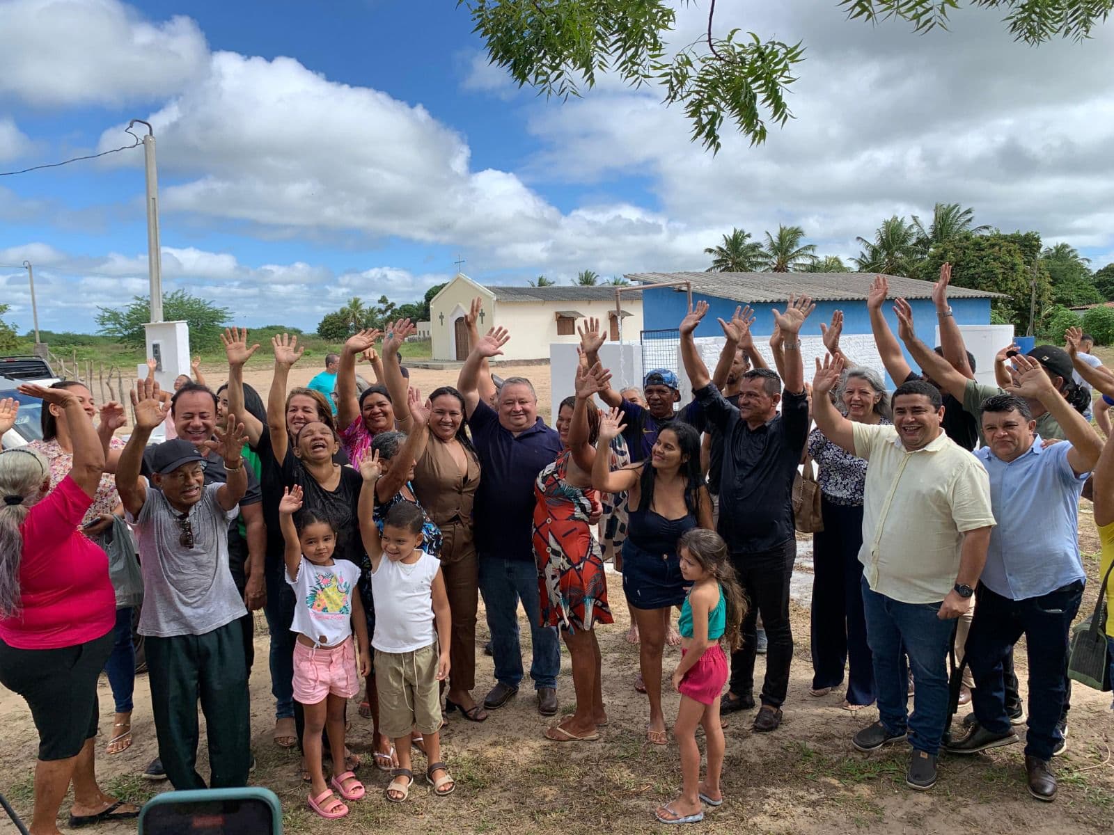 Prefeito Antônio Henrique inaugura sistema de abastecimento de água no Assentamento Padre Cícero
