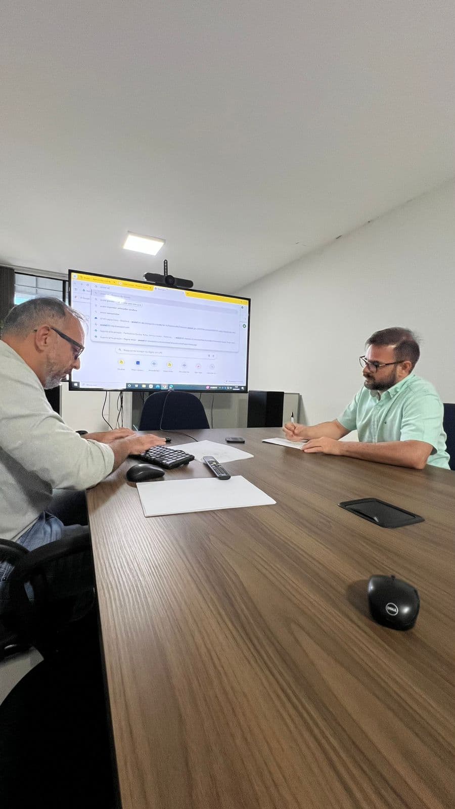 Prefeitura de Extremoz se reúne com Anatel para melhorias na cobertura de rede de telefonia móvel e internet