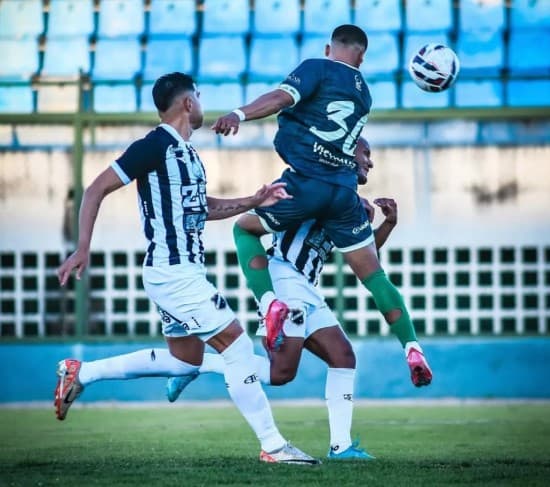 ABC marca no último lance e empata mais uma na série C