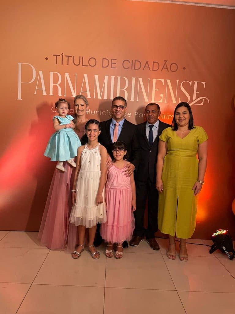 Com trajetória marcada pelo serviço público, Wolney França recebe título de Cidadão Parnamirinense