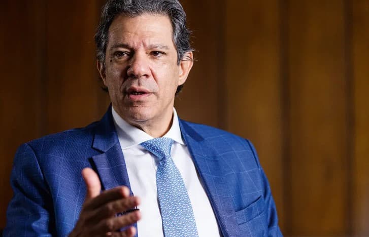 Governo Lula insiste nas taxas, enquanto corte de gastos segue fora da pauta