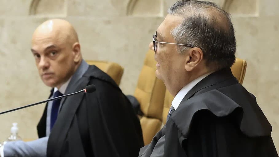 Dino acompanha Moraes e vota para manter cautelares contra Bolsonaro; Sessão da 1ª Turma foi convocada após PF cumprir mandados contra o ex-presidente