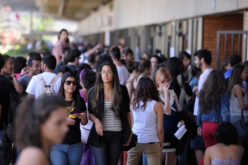 Alunos de universidades federais têm custo anual de R$ 52.533