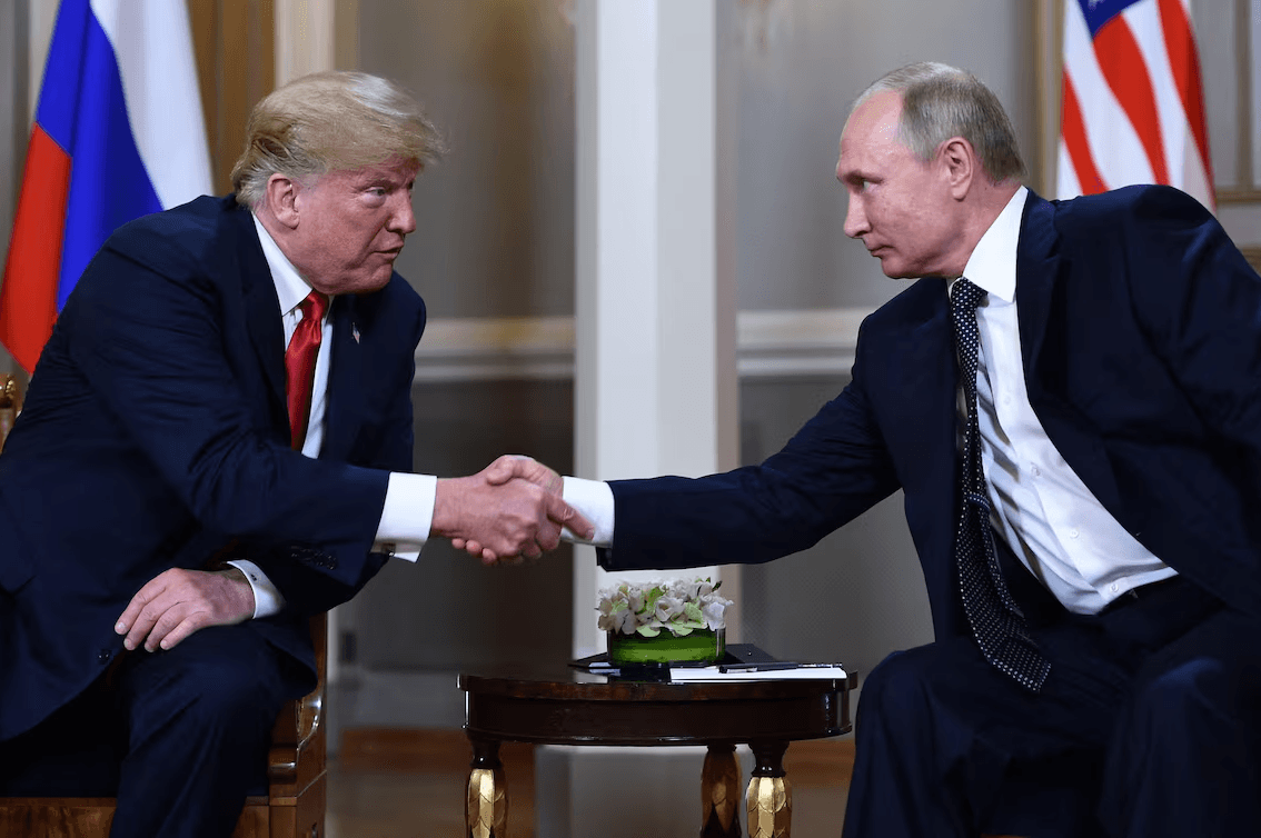 Trump e Putin se encontram no Alasca para cúpula que pode selar destino de guerra na Ucrânia