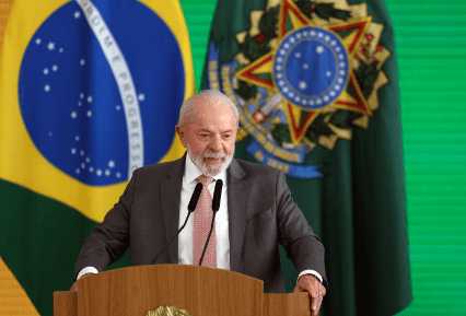 Presidente do União responde a Lula e menciona ‘força política que não se submete ao governo'