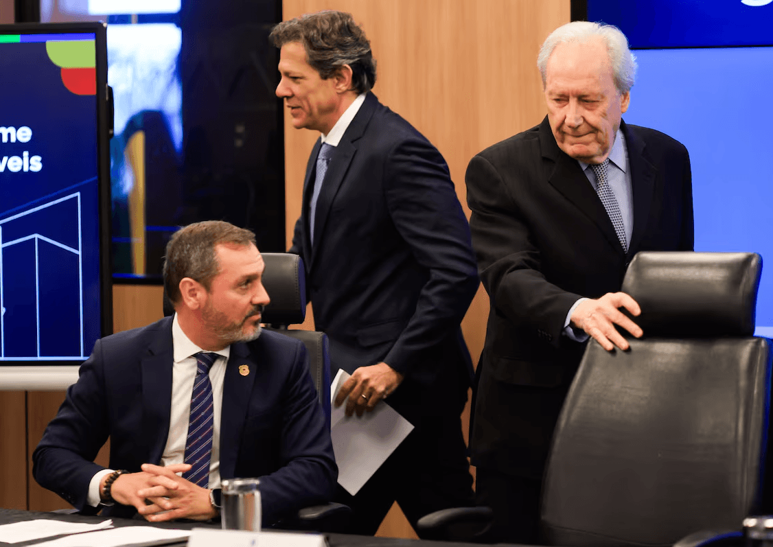 Lula aproveita operação da PF para regular fintechs sem medo de nova crise do Pix