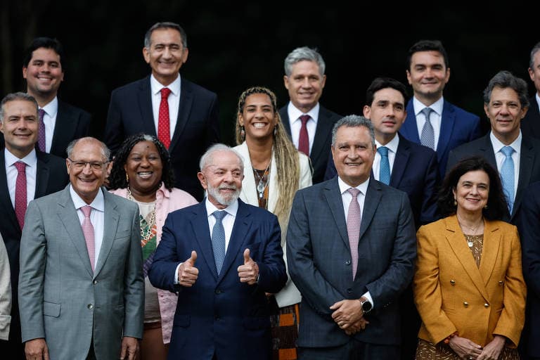 Lula reúne ministros para alinhar discurso e atuação no Congresso após tarifa e revés na CPI do INSS