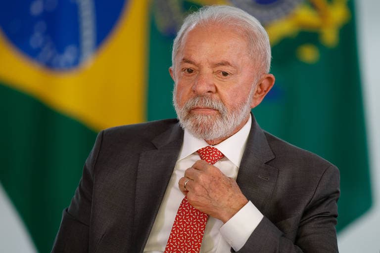 Após sinal de Trump, Lula fala em abertura ao diálogo, mas diz trabalhar em resposta a tarifas dos EUA