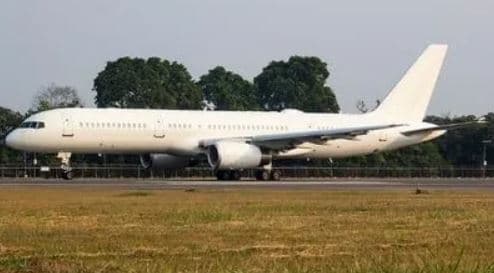 Avião misterioso dos EUA pousou com autorização da Defesa, diz aeroporto