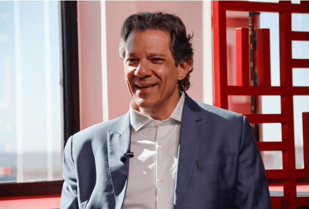 Haddad quer falar com secretário americano antes de Lula ligar para Trump