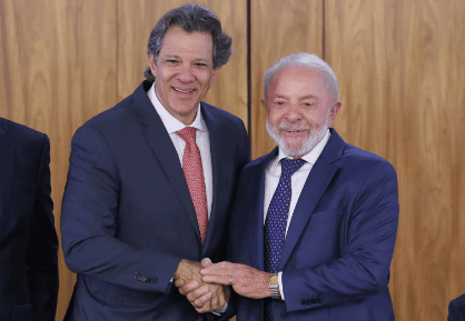 Governo quer barrar benefícios no Congresso para setores não atingidos pelo tarifaço