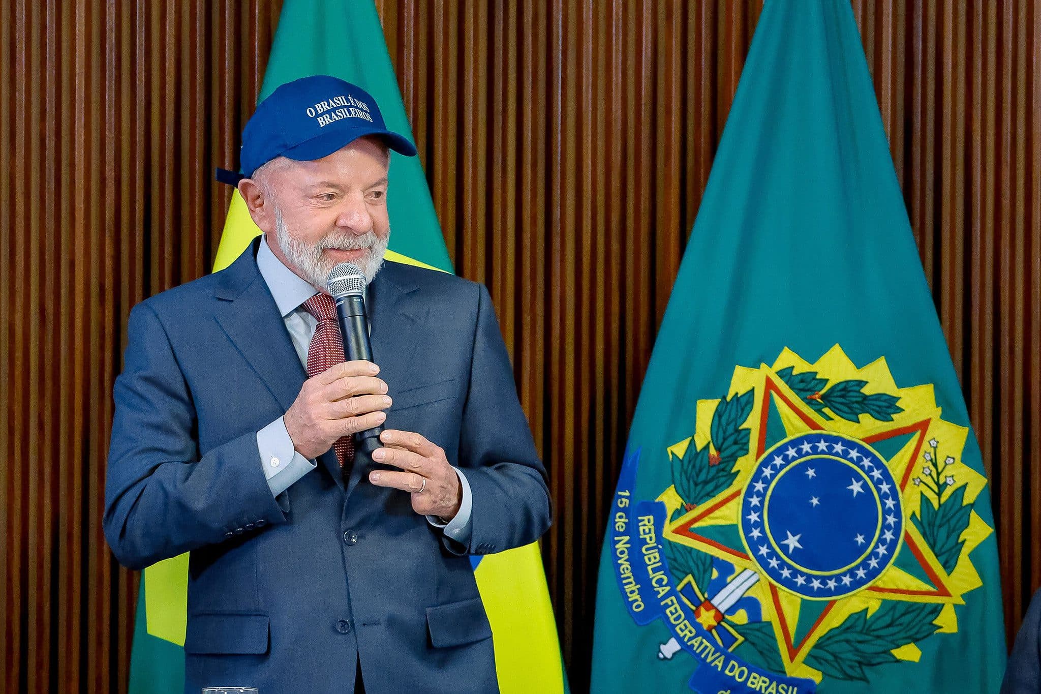 PARANÁ PESQUISAS: Governo Lula é desaprovado por 58,2% em SP