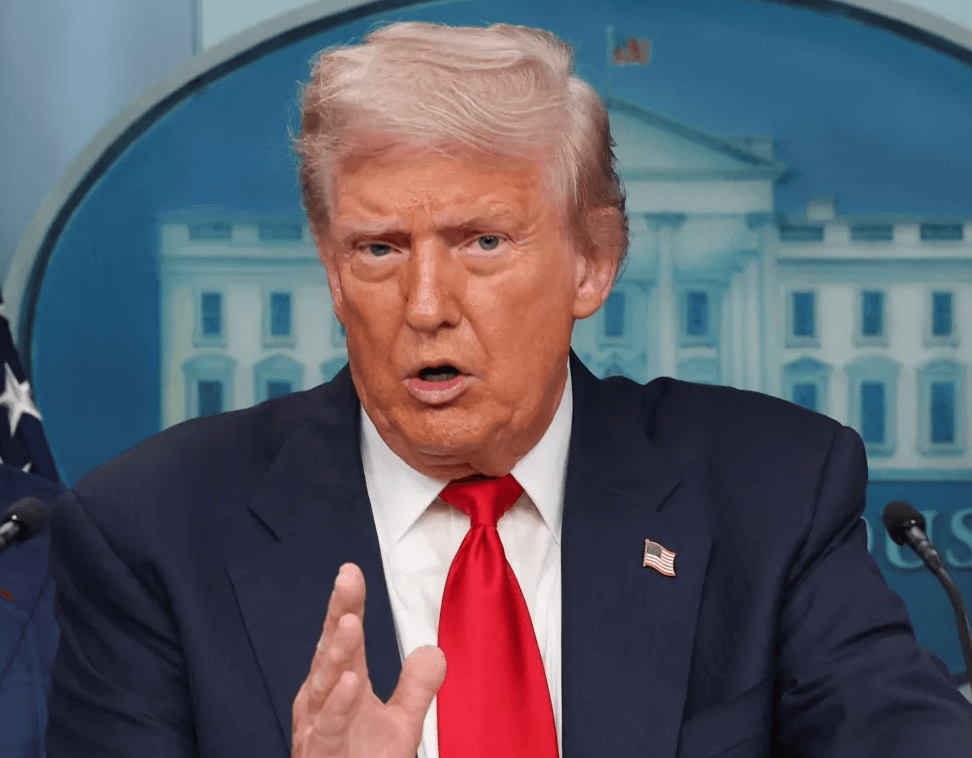 Trump pede que Zelensky desista da Crimeia e não se junte à Otan para o fim da guerra