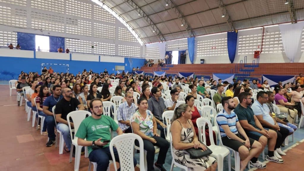 Prefeitura de São Gonçalo promove mutirão de inscrições e credenciamento para ocupar mil vagas de emprego