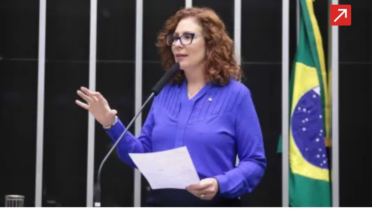 Presa, Carla Zambelli depõe à Justiça da Itália nesta sexta