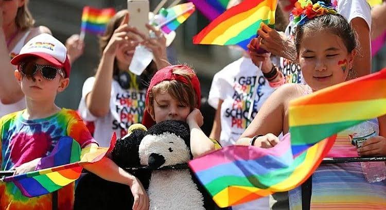 Câmara aprova projeto que proíbe participação de crianças em paradas LGBTQIA+ em Natal