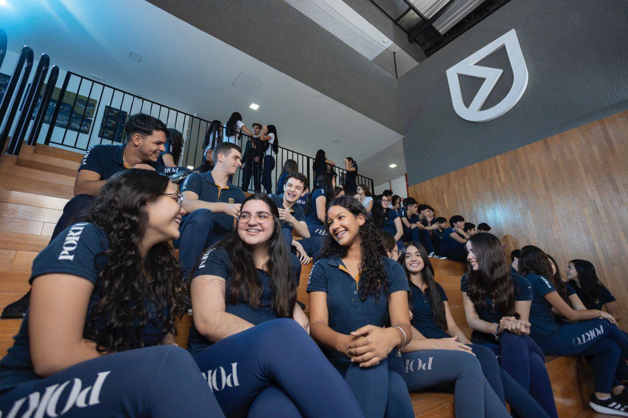 Colégio Porto recebe famílias para apresentar estrutura e metodologia de sucesso