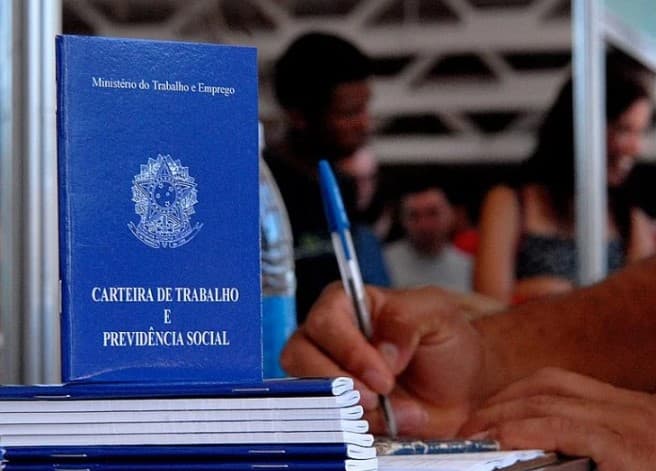 Criação de empregos com carteira assinada cai 19,2% no mês de junho em comparação ao mesmo período em 2024