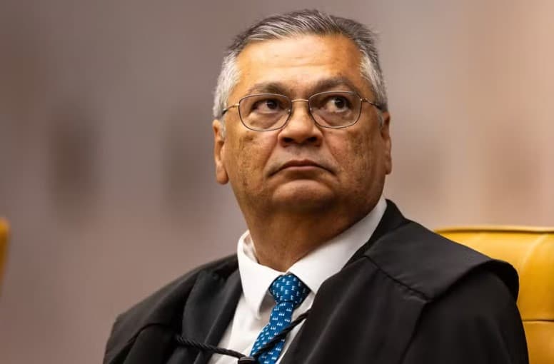 Dino manda PF investigar uso de R$ 694 milhões em emendas pix