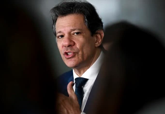 Haddad diz que Brasil não pretende adotar retaliação contra tarifaço dos EUA