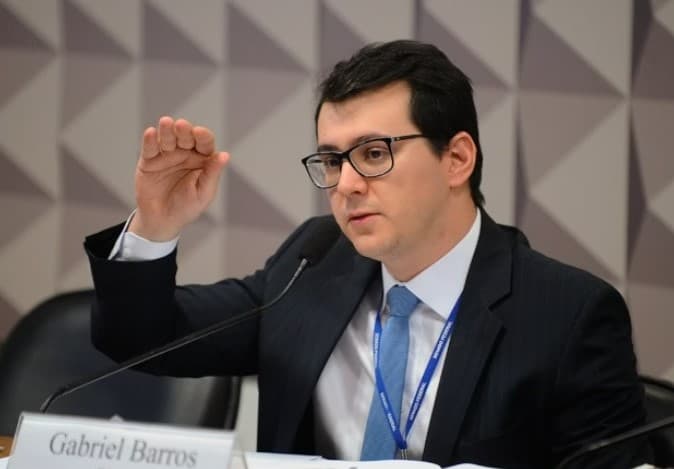 Brasil entrou gratuitamente em conflito com EUA por Brics após Lula moeda alternativa ao dólar, diz economista