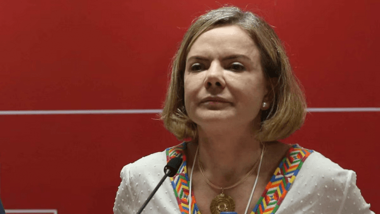 Gleisi defende que petistas, incluindo ela e Haddad, sejam candidatos em 2026