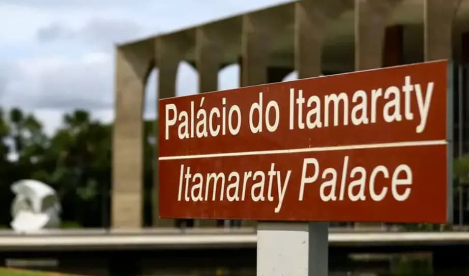 Governo Lula impõe sigilo a telegramas diplomáticos sobre tarifaço dos EUA e sanções a Moraes