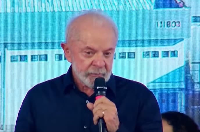 "Trump fez uma insensatez com o Brasil", diz Lula após novas sanções dos EUA