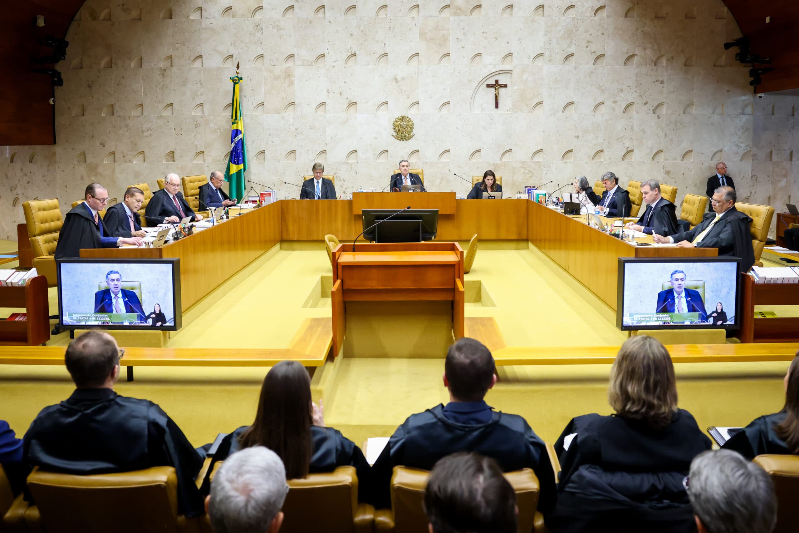Ministros do STF discutem “recuo possível” em meio à crise com EUA