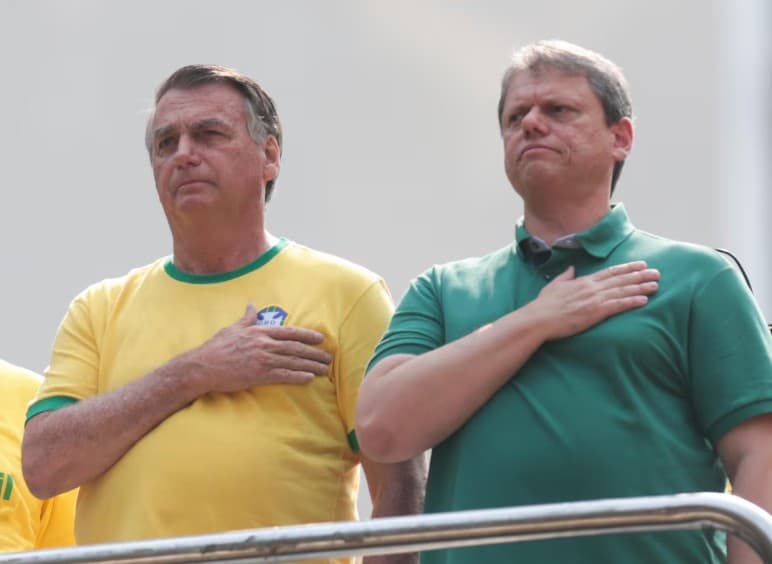 Tarcísio diz que primeiro ato, caso se torne presidente, será indulto a Bolsonaro