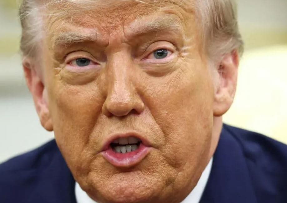 Trump anuncia tarifa de 100% sobre importações de produtos farmacêuticos