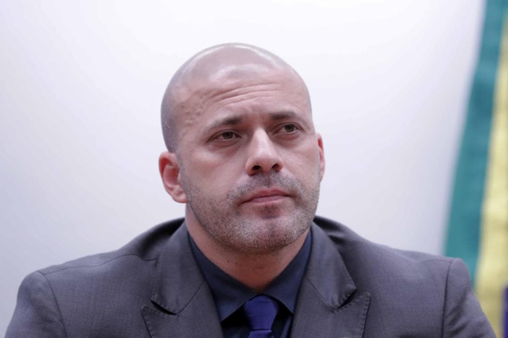 Moraes determina acesso a imagens de presídio para apurar visitas a Silveira