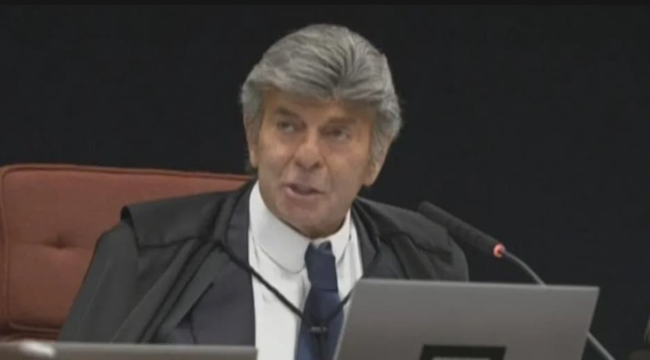 Fux cita etapas da ação penal do golpe e faz comparação com o Mensalão