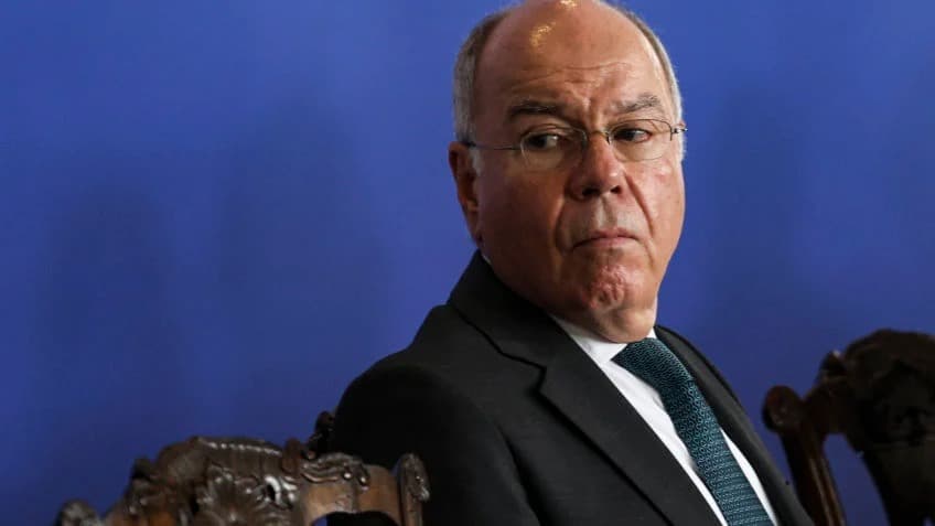 Não há como negociar sentença de Bolsonaro, diz Mauro Vieira