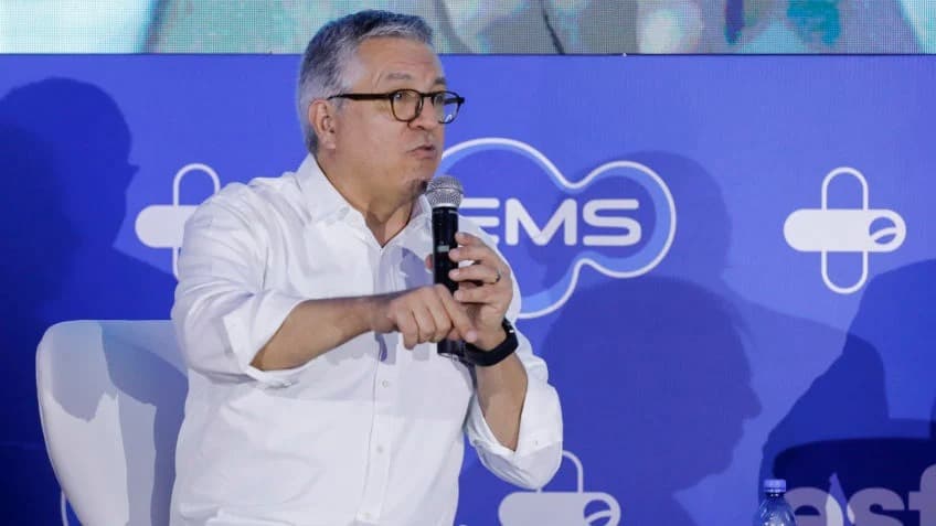 Ministro da Saúde diz que não está “nem aí” para visto americano