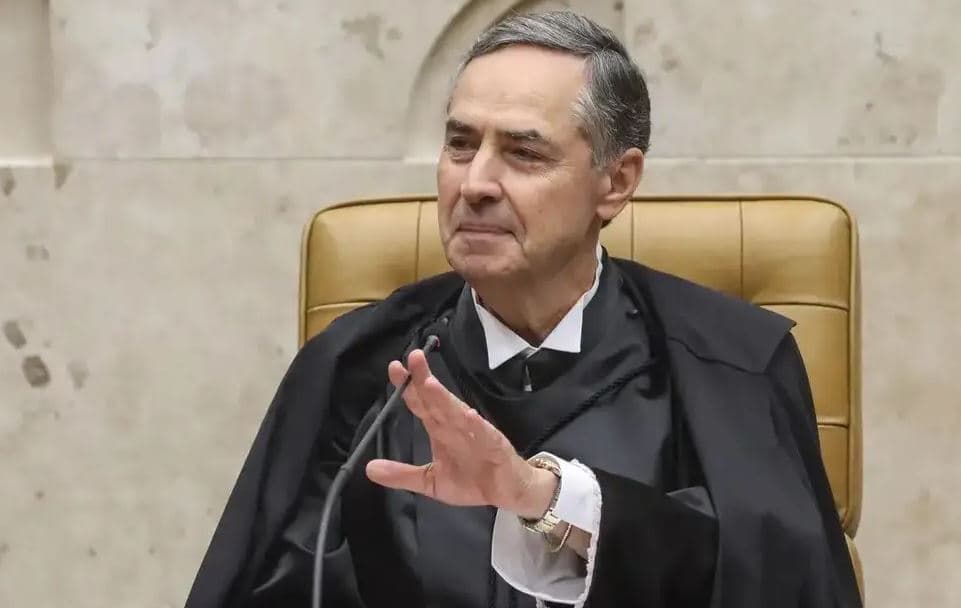 Barroso aprovou regras que levaram julgamento de Bolsonaro à 1ª Turma do STF