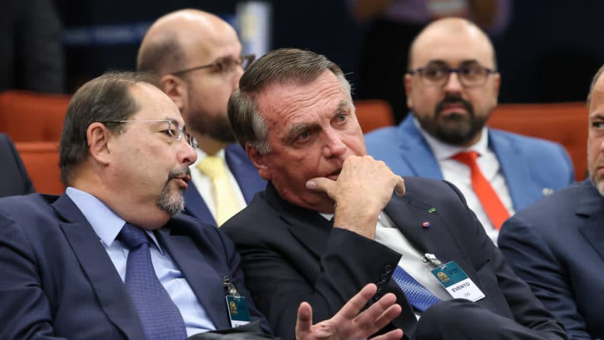 Defesa nega provas contra Bolsonaro e pede nulidade de delação